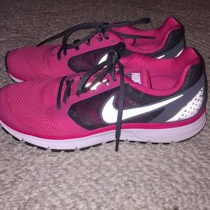 10.5 Pink nikes PERFECT CONDITION